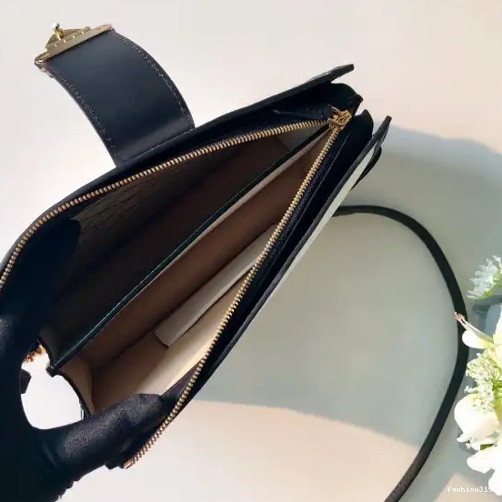 Louis TRUNK CHANELUTCH Vuitton 0404